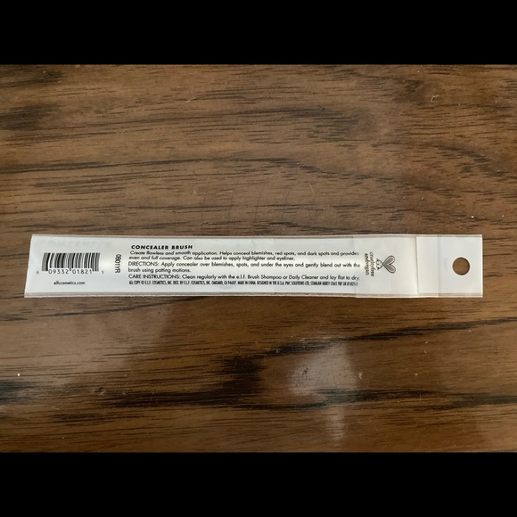 e.l.f. Concealer brush - Picture 4 of 4